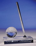120mm titular cristal de la pluma con la decoración de cristal del globo del mundo y la aguafuerte de encargo del laser