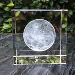 3d cubo grabado láser con diseño de la luna