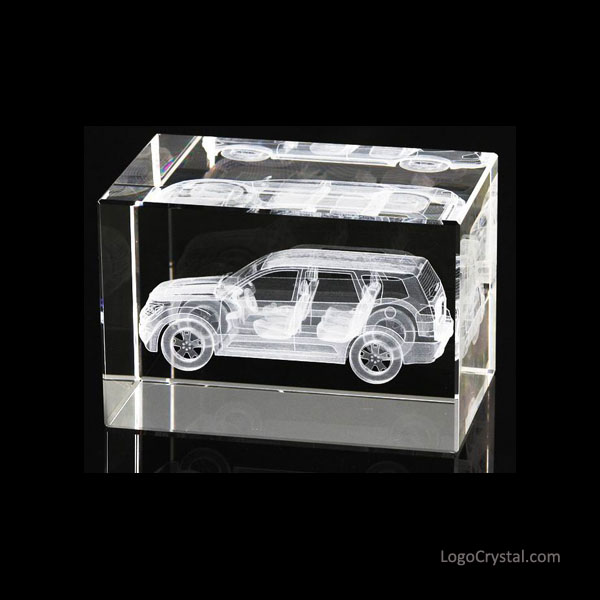 Cubo di cristallo inciso al laser 3D con design del modello di auto